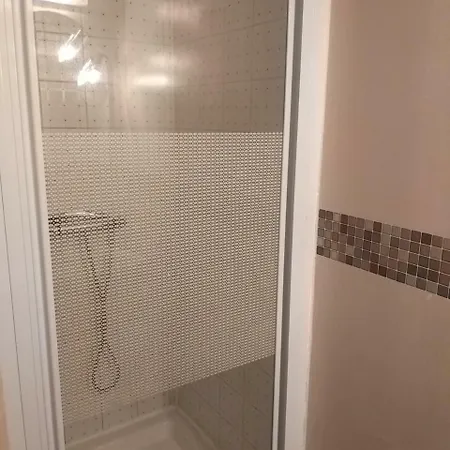 Apartment Fully Equipped Studio In Centre Lesparre-Medoc